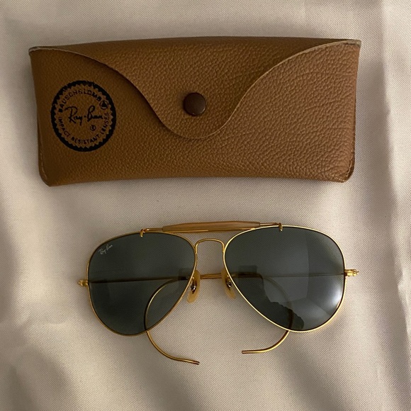 Ray-Ban Classic Gold Frame Unisex Sunglasses - Picture 3 of 5